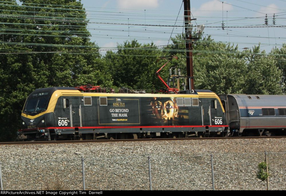 AMTK 606 with King Tut wrap on train 43 The Pennsylvanian